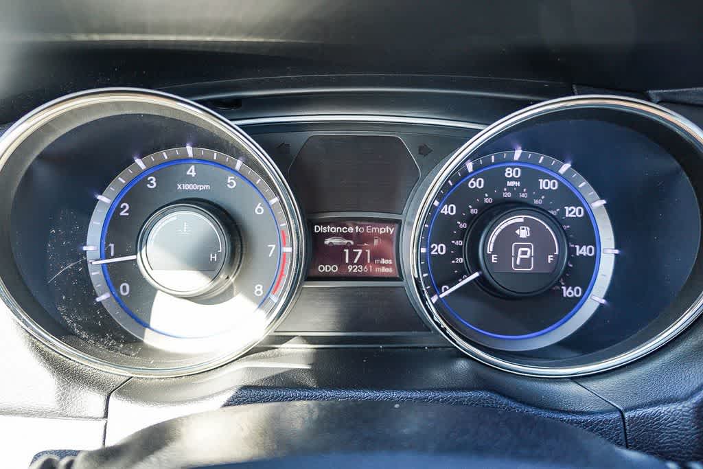 Thumbnail: 2013 Hyundai Sonata - 25