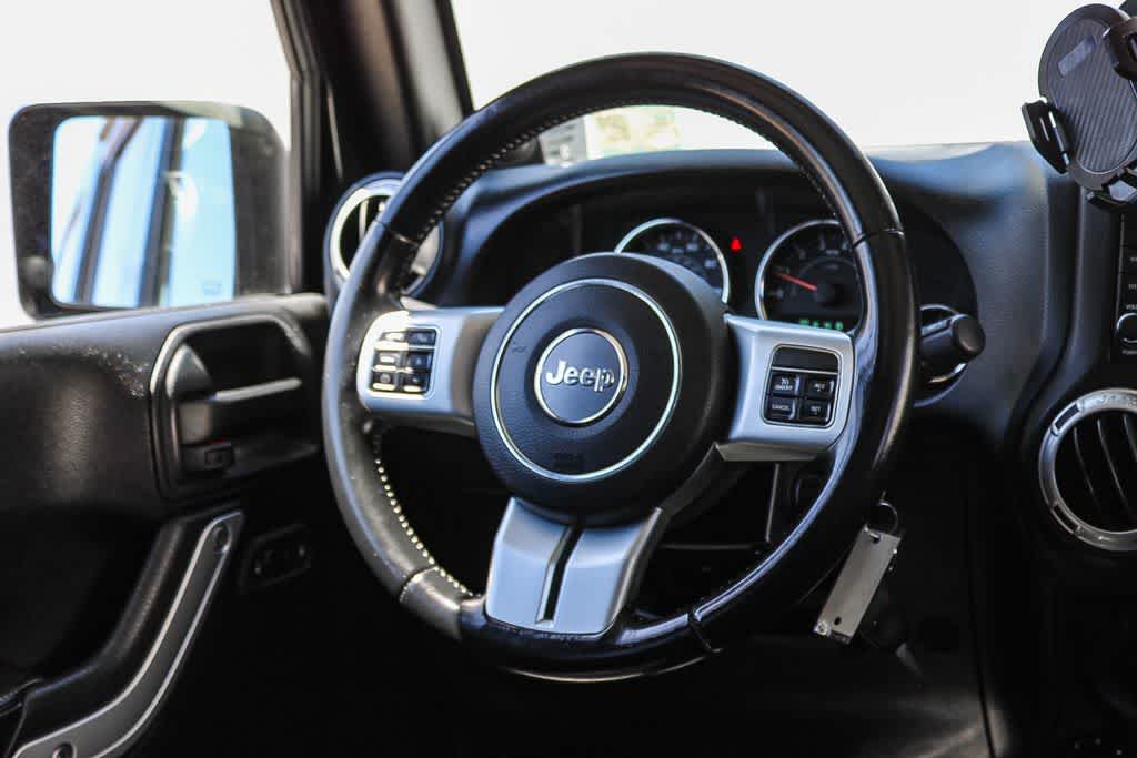 Thumbnail: 2014 Jeep Wrangler - 14