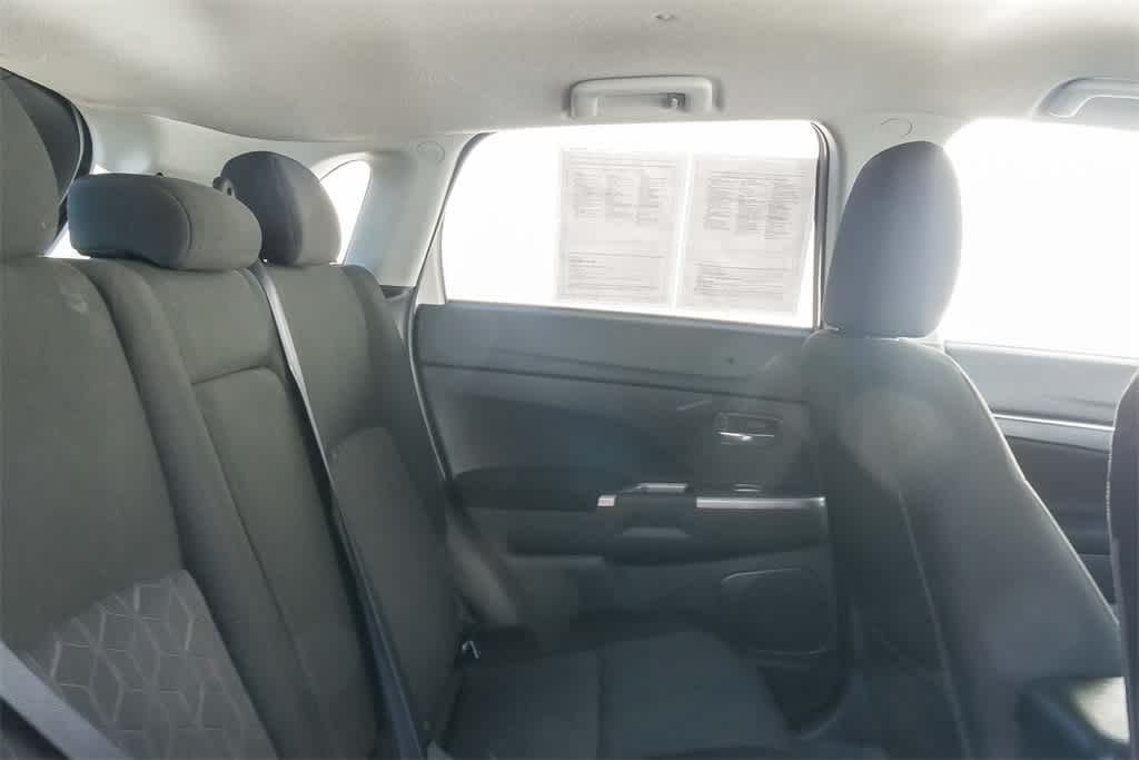 Thumbnail: 2021 Mitsubishi Outlander Sport - 17