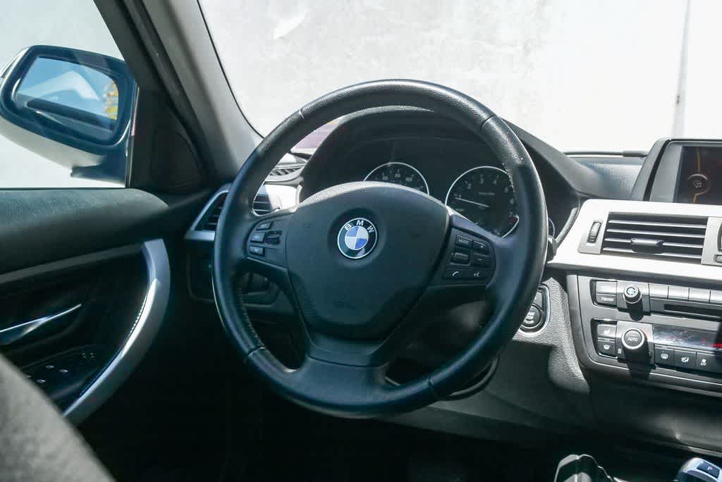 Thumbnail: 2013 BMW 3 Series - 14