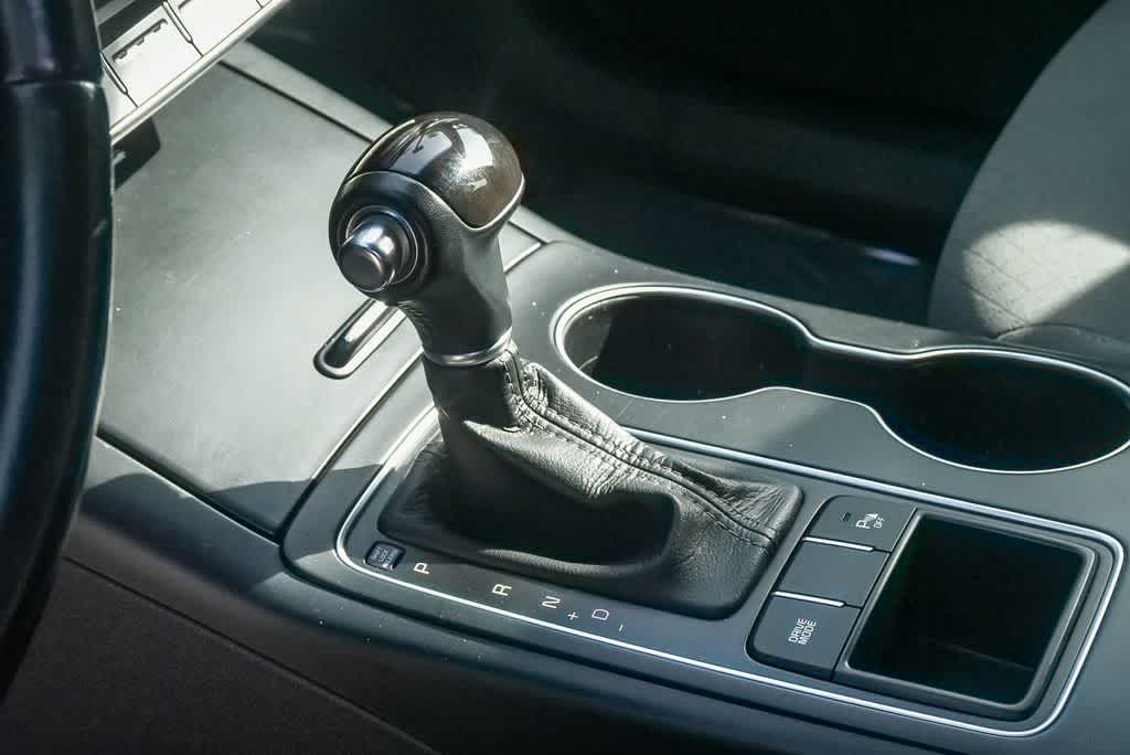 Thumbnail: 2016 Kia Sorento - 16