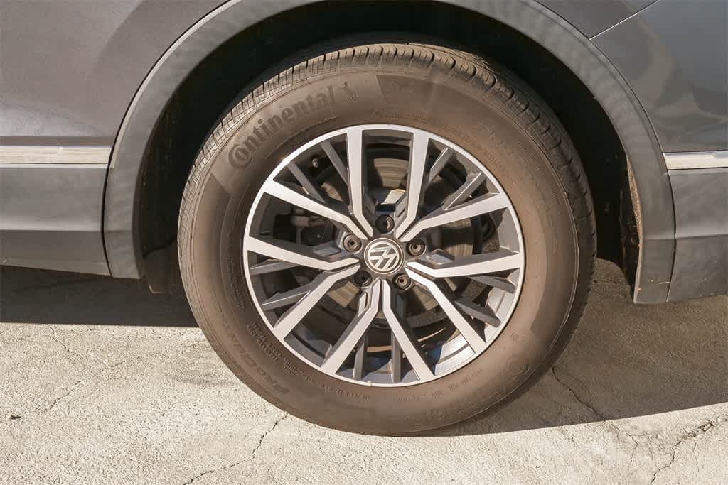 Thumbnail: 2018 Volkswagen Tiguan - 6