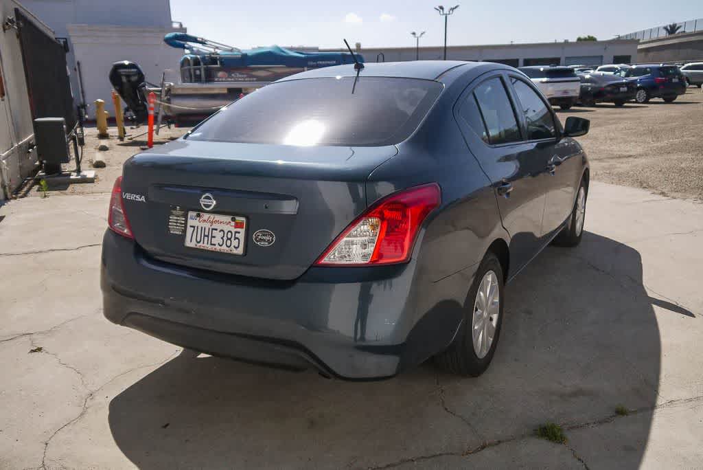 Thumbnail: 2016 Nissan Versa - 9