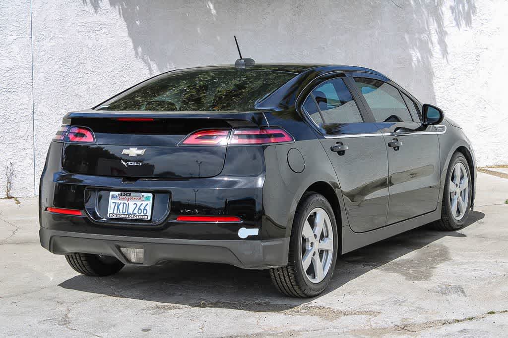 Thumbnail: 2015 Chevrolet Volt - 8