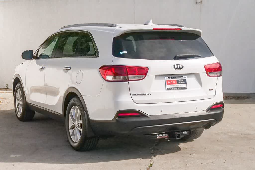 Thumbnail: 2016 Kia Sorento - 9