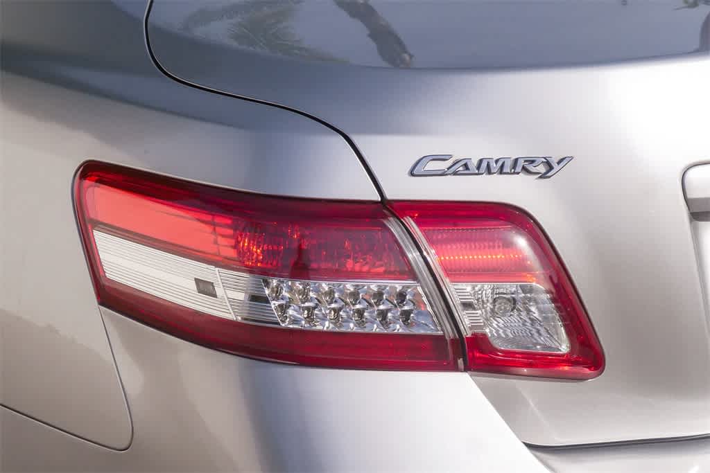 Thumbnail: 2011 Toyota Camry - 10