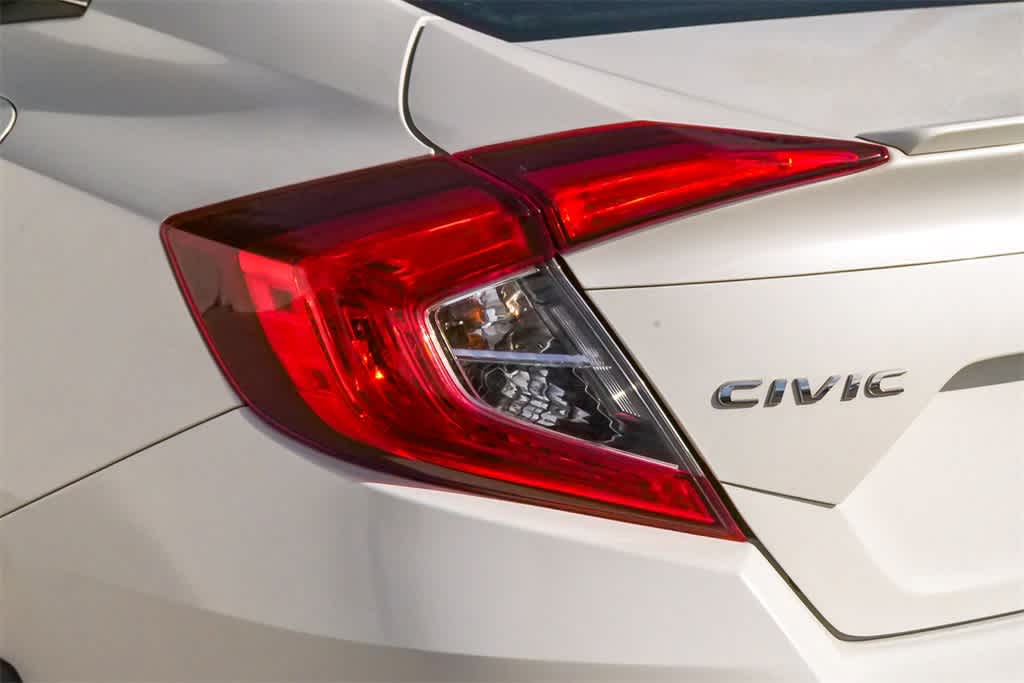 Thumbnail: 2016 Honda Civic - 10