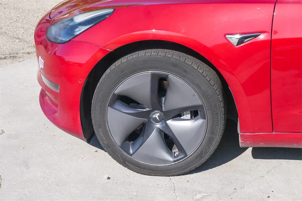 Thumbnail: 2018 Tesla Model 3 - 5