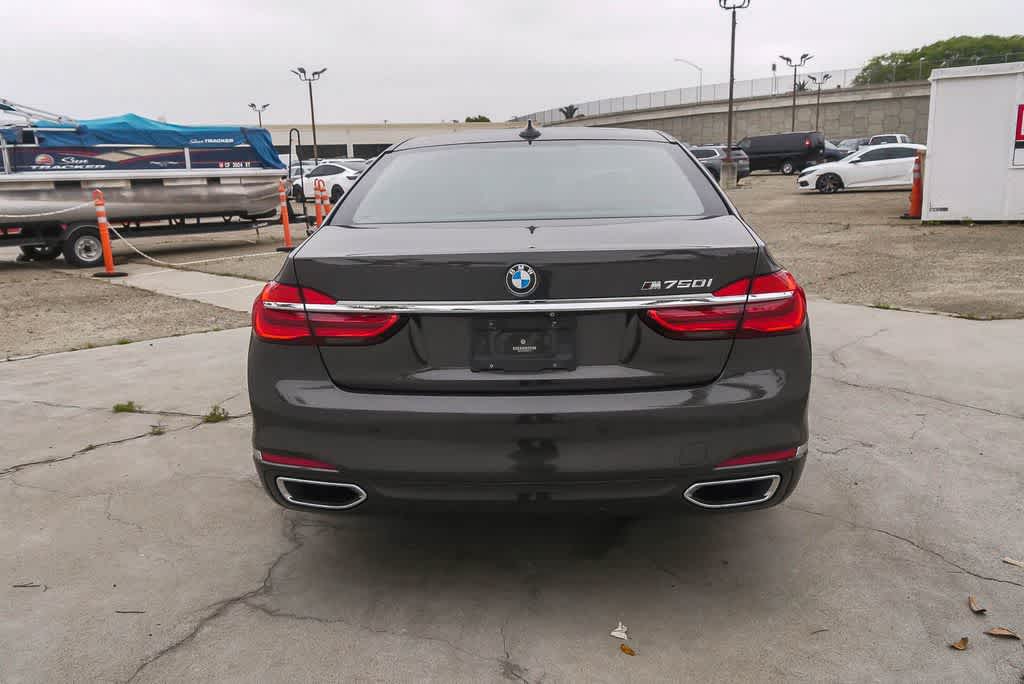 Thumbnail: 2017 BMW 7 Series - 8