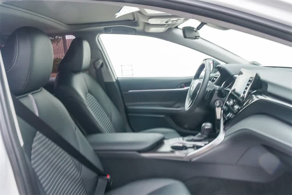 2024 Toyota Camry SE 17