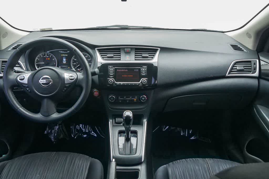 Thumbnail: 2016 Nissan Sentra - 11