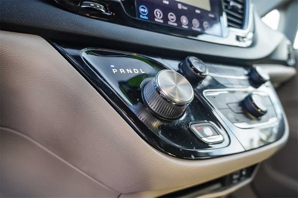 Thumbnail: 2019 Chrysler Pacifica - 24