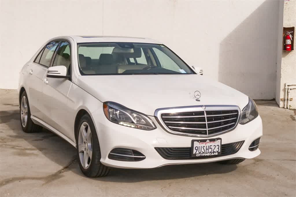 Thumbnail: 2014 Mercedes-Benz E-Class - 3