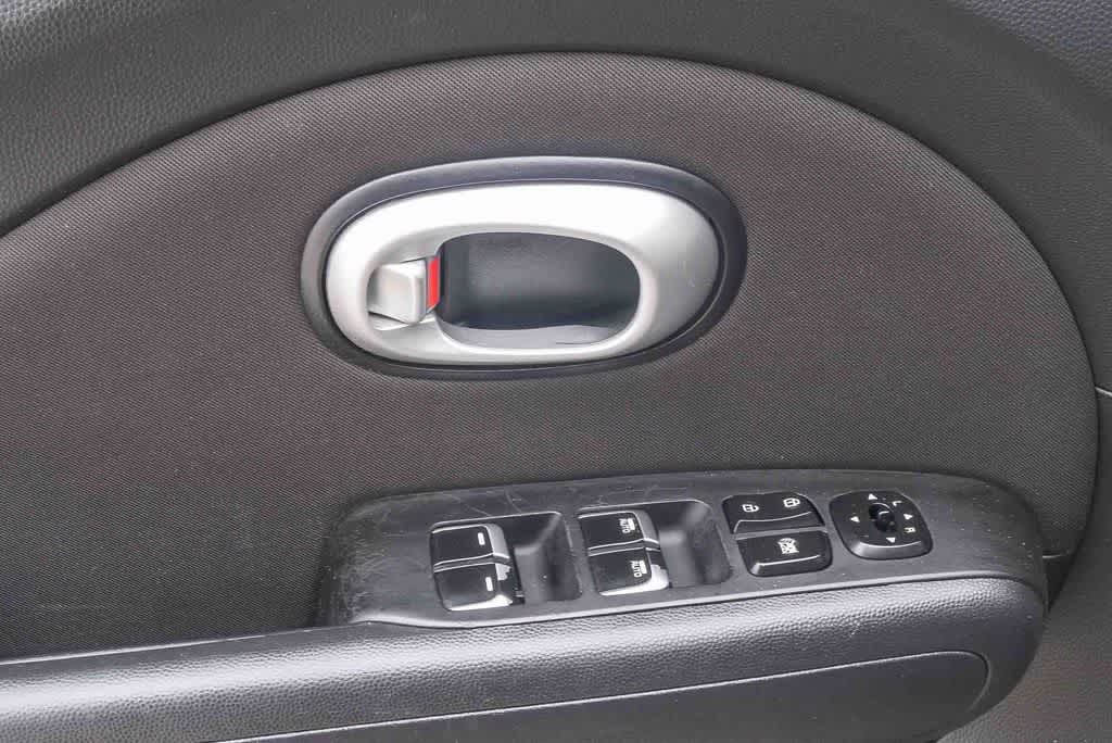 Thumbnail: 2019 Kia Soul - 15