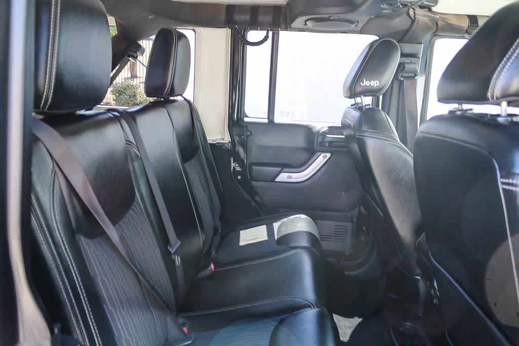 Thumbnail: 2014 Jeep Wrangler - 15