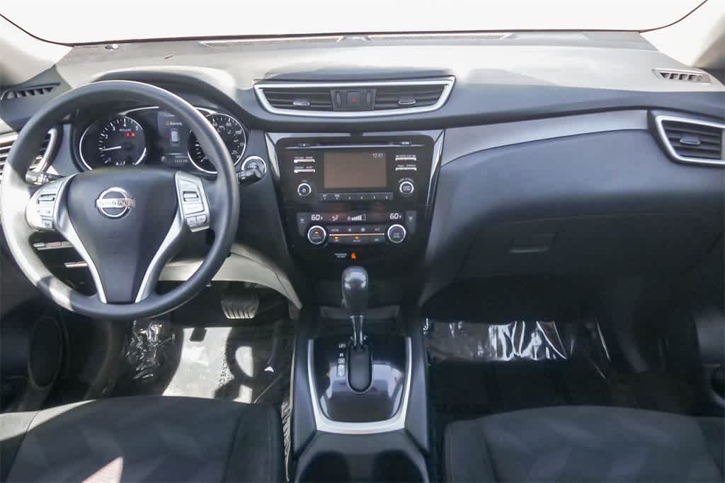 Thumbnail: 2015 Nissan Rogue - 11