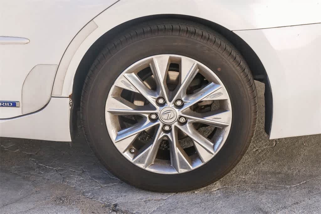 Thumbnail: 2013 Lexus ES - 6