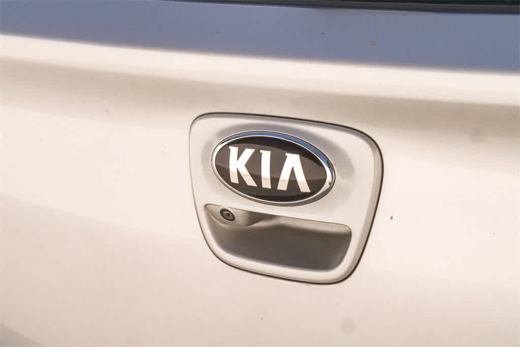 Thumbnail: 2019 Kia Rio5 - 11