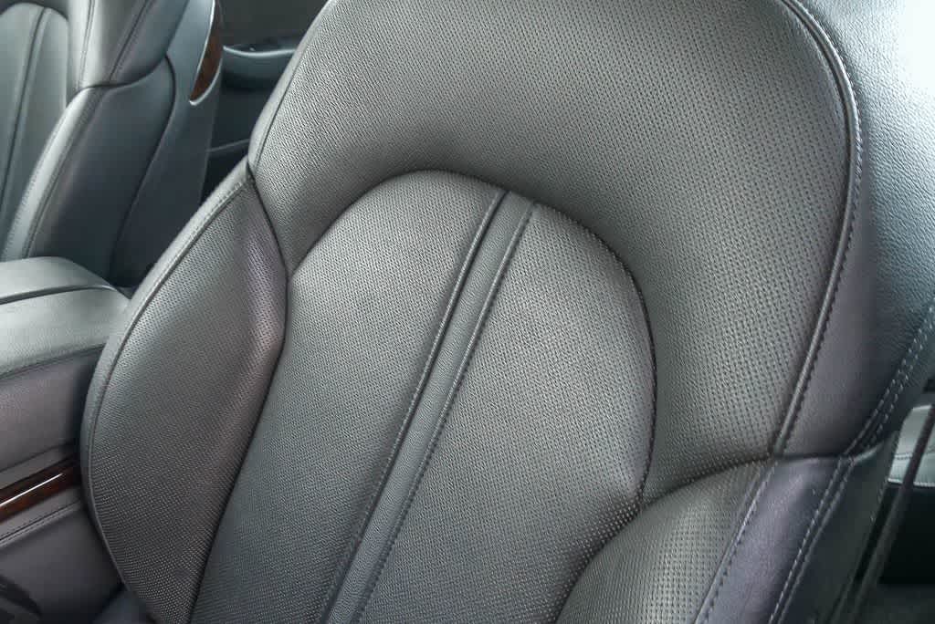 Thumbnail: 2011 Audi A8 - 21