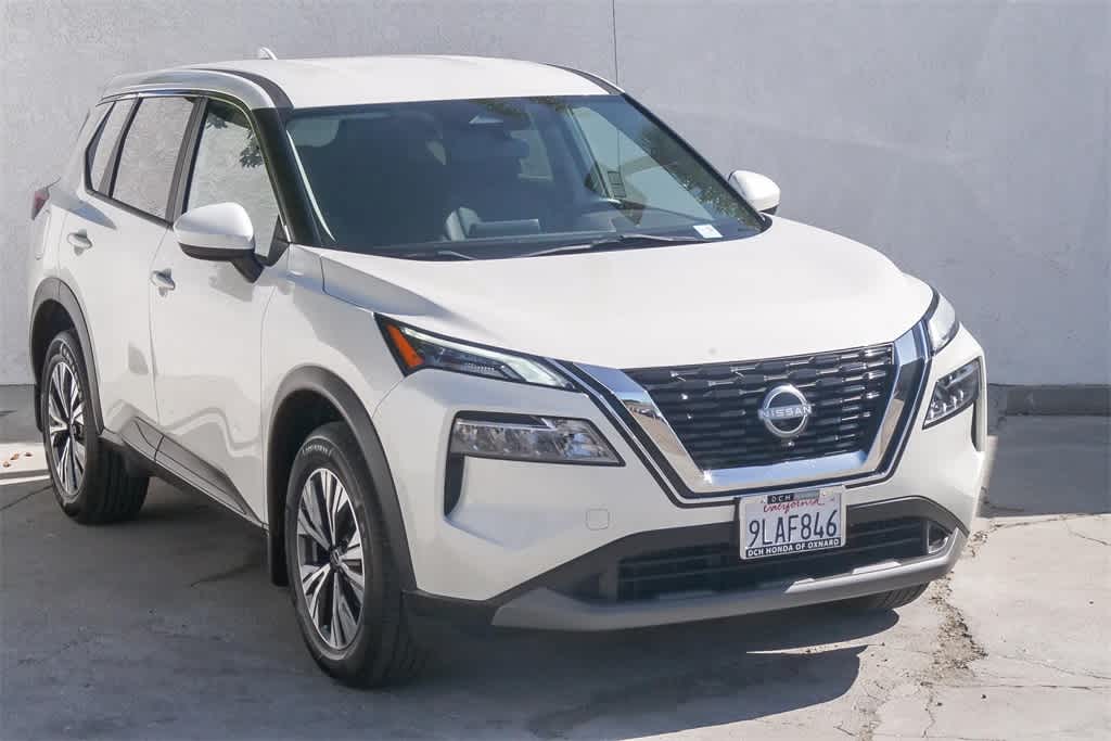 2023 Nissan Rogue SV photo 3