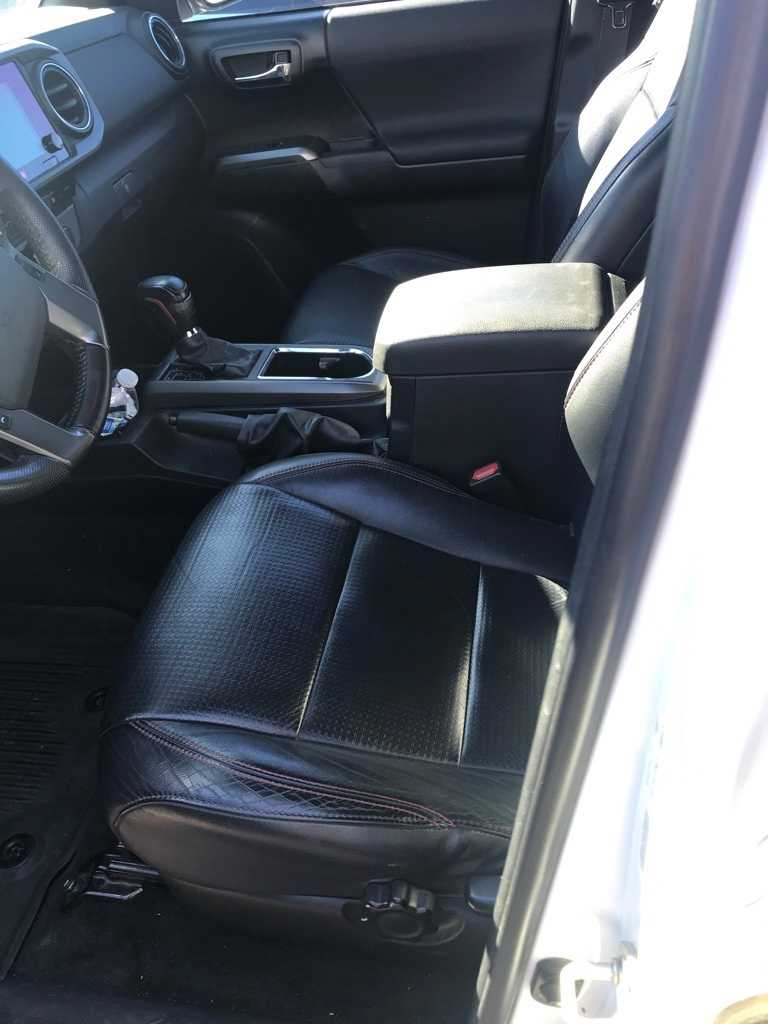 Thumbnail: 2019 Toyota Tacoma - 3