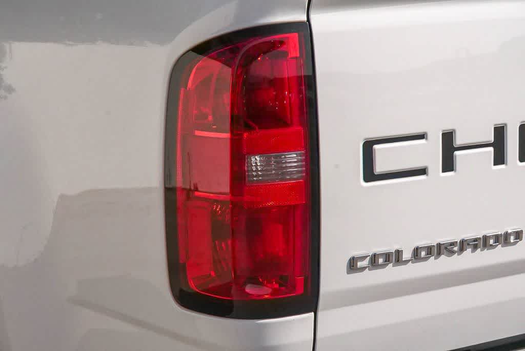 Thumbnail: 2022 Chevrolet Colorado - 10