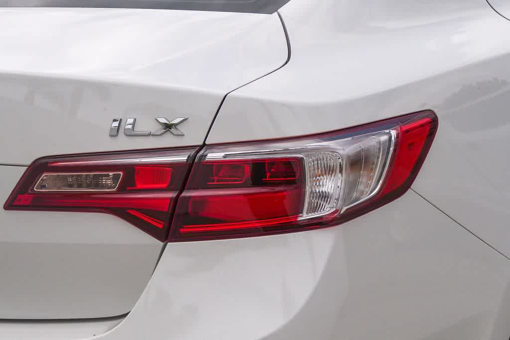 Thumbnail: 2017 Acura ILX - 9