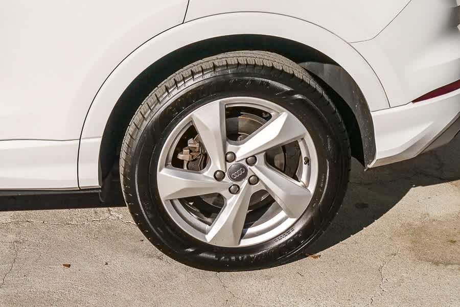 Thumbnail: 2020 Audi Q3 - 6