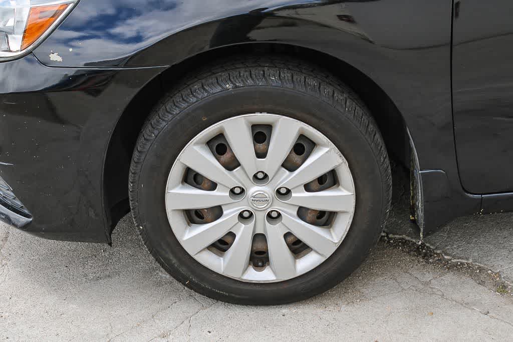 Thumbnail: 2016 Nissan Sentra - 5