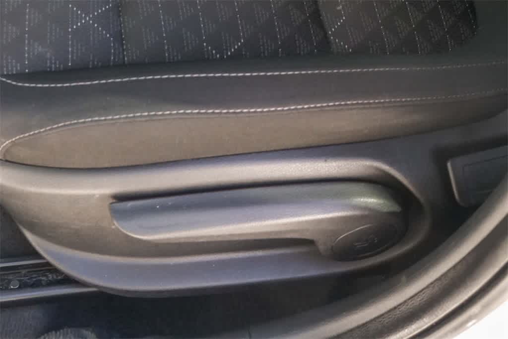 Thumbnail: 2023 Kia Rio - 20