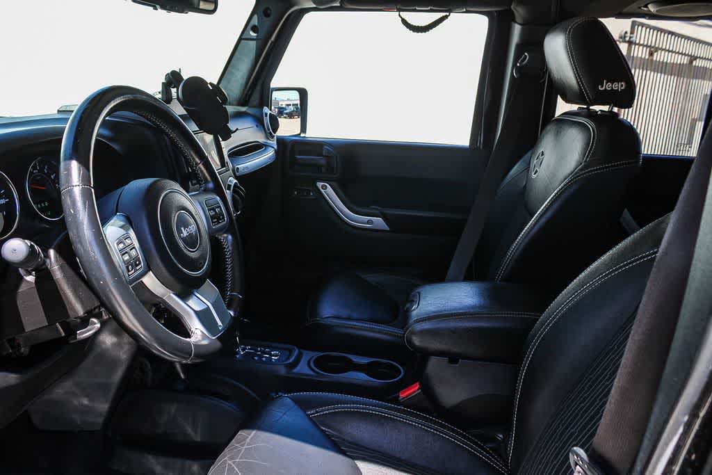 Thumbnail: 2014 Jeep Wrangler - 17