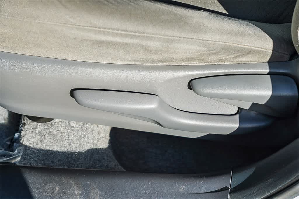 Thumbnail: 2014 Toyota Prius - 23