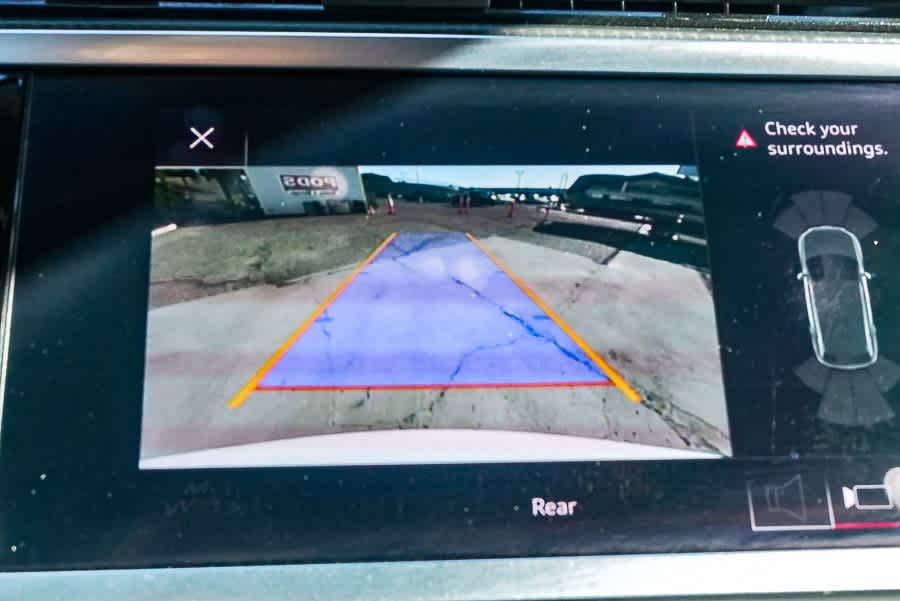 Thumbnail: 2020 Audi Q3 - 23