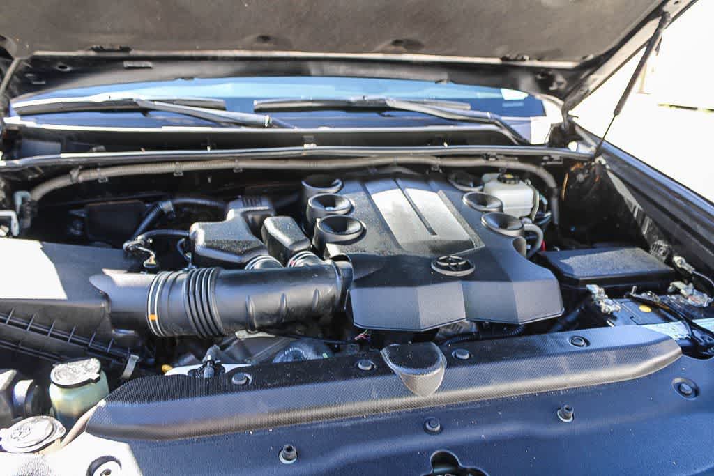 Thumbnail: 2017 Toyota 4Runner - 22