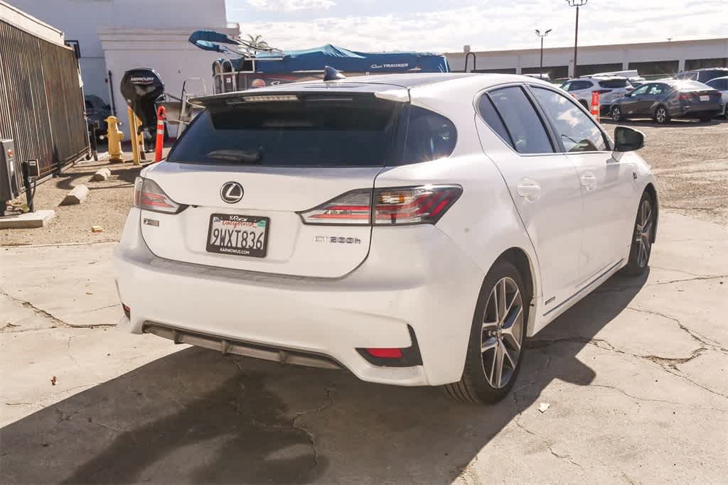 Thumbnail: 2016 Lexus CT - 9