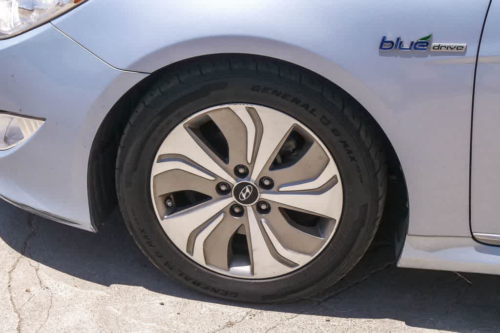 Thumbnail: 2013 Hyundai Sonata - 5