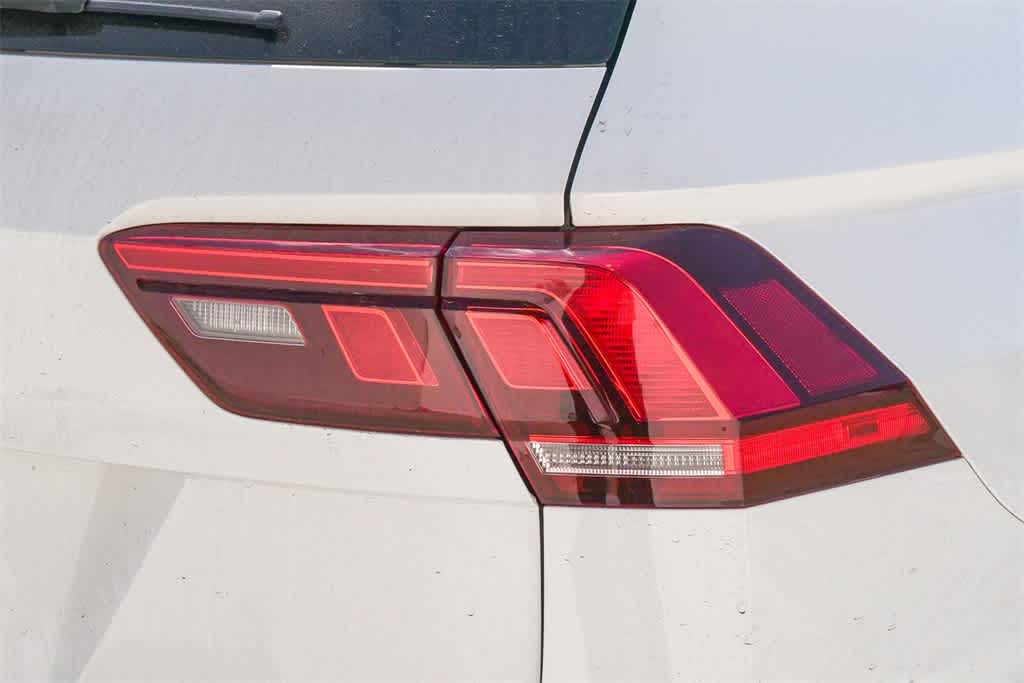 Thumbnail: 2020 Volkswagen Tiguan - 10