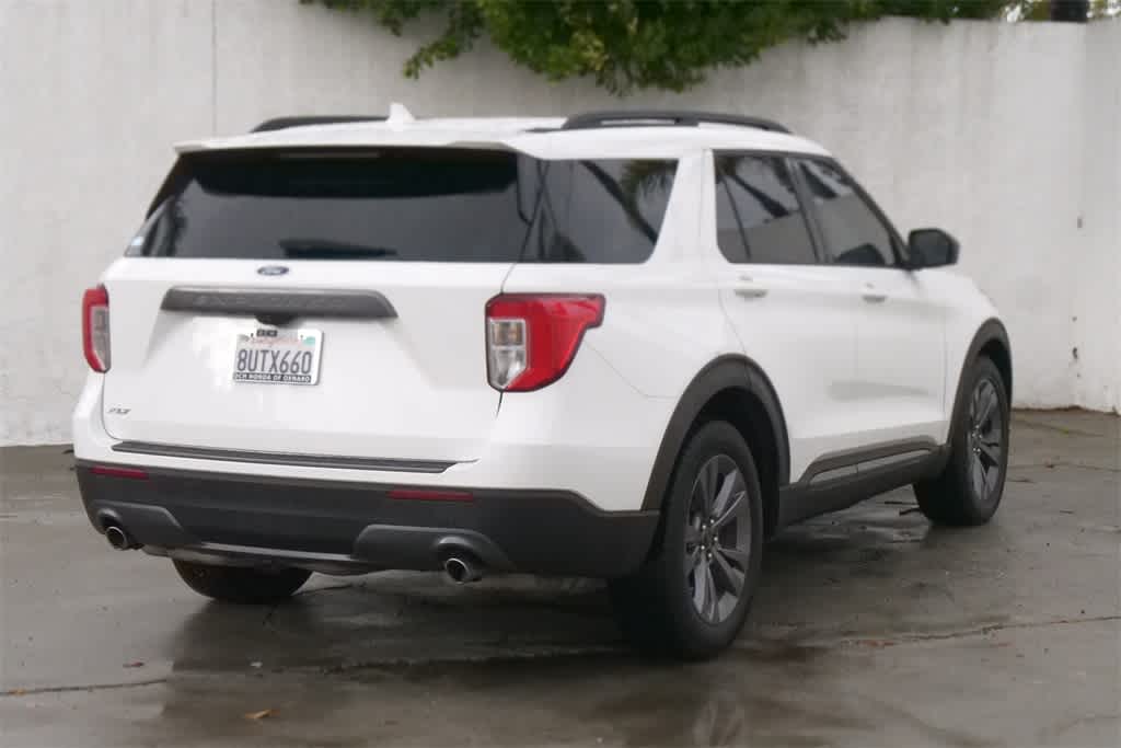 Thumbnail: 2021 Ford Explorer - 7