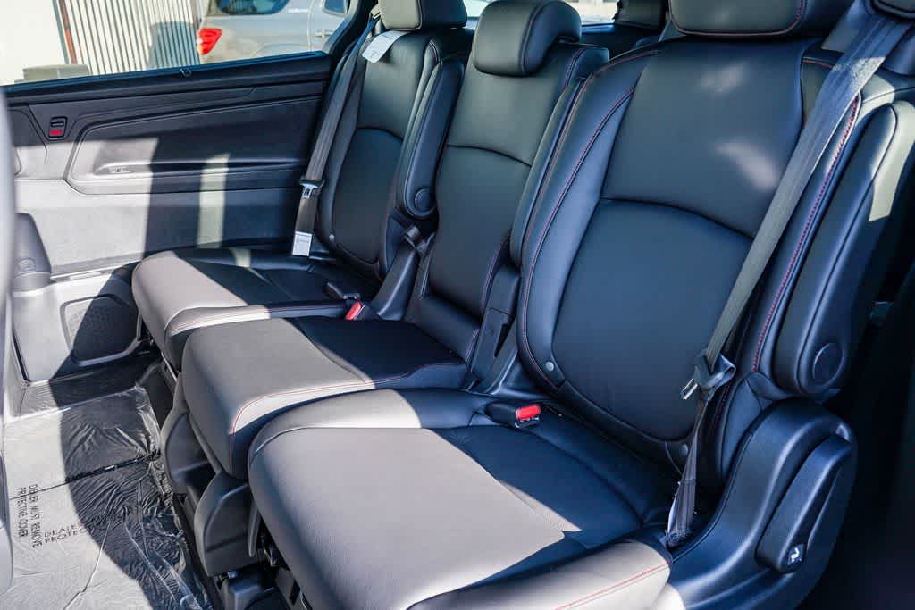 Thumbnail: 2026 Honda Odyssey - 23