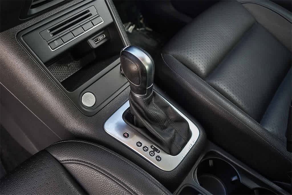 Thumbnail: 2017 Volkswagen Tiguan - 22