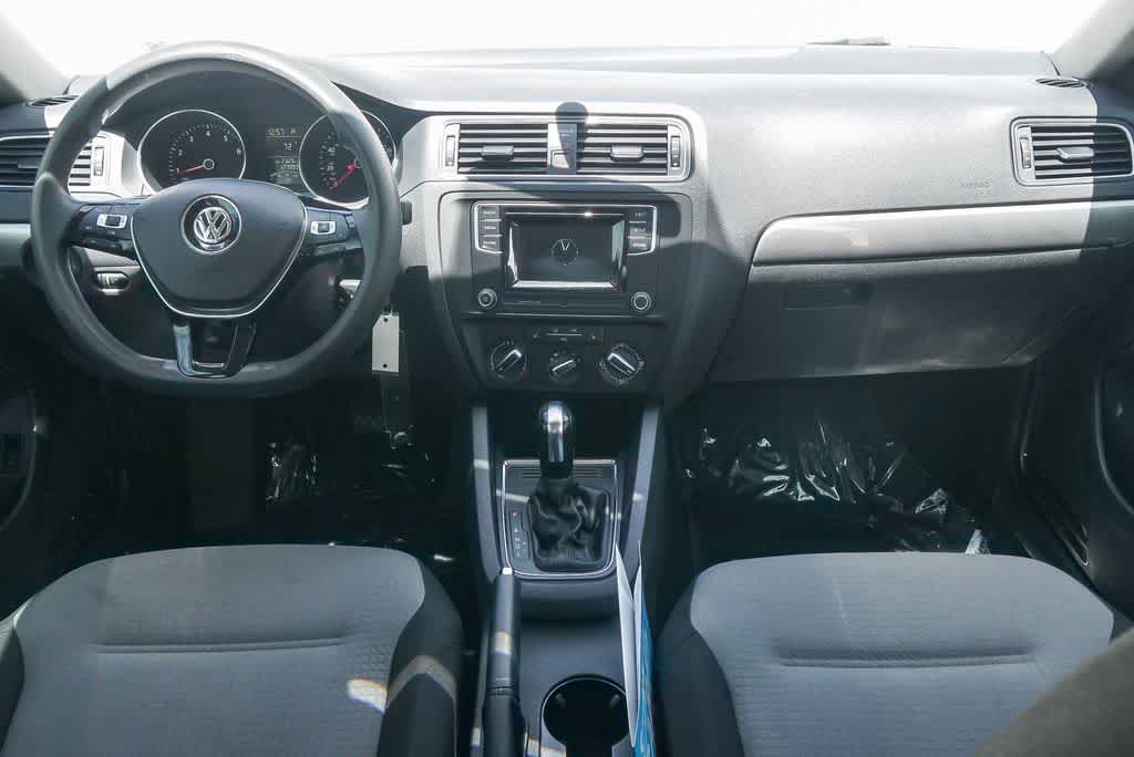 Thumbnail: 2017 Volkswagen Jetta - 11