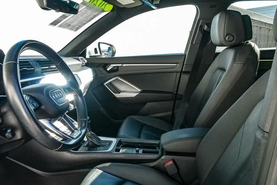 Thumbnail: 2020 Audi Q3 - 17