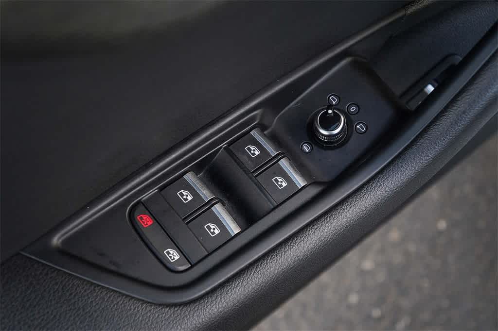 Thumbnail: 2019 Audi A4 - 22