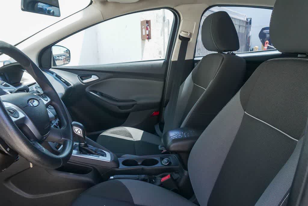 Thumbnail: 2014 Ford Focus - 16