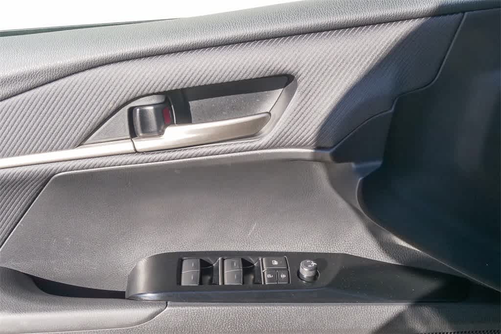 Thumbnail: 2025 Toyota Camry - 16