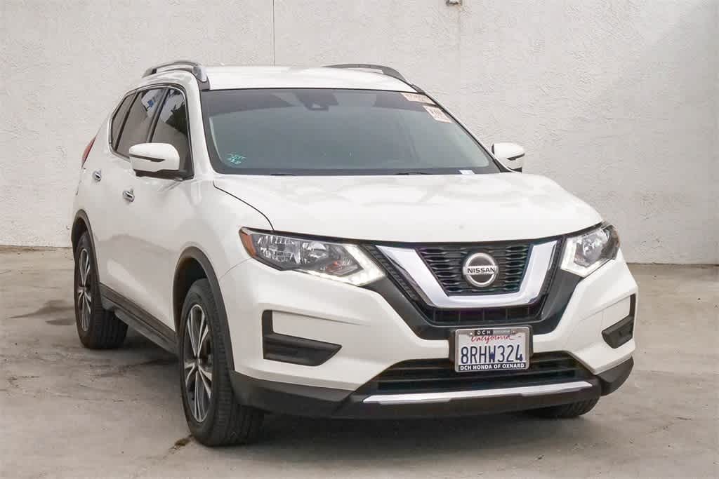 2020 Nissan Rogue SV photo 3