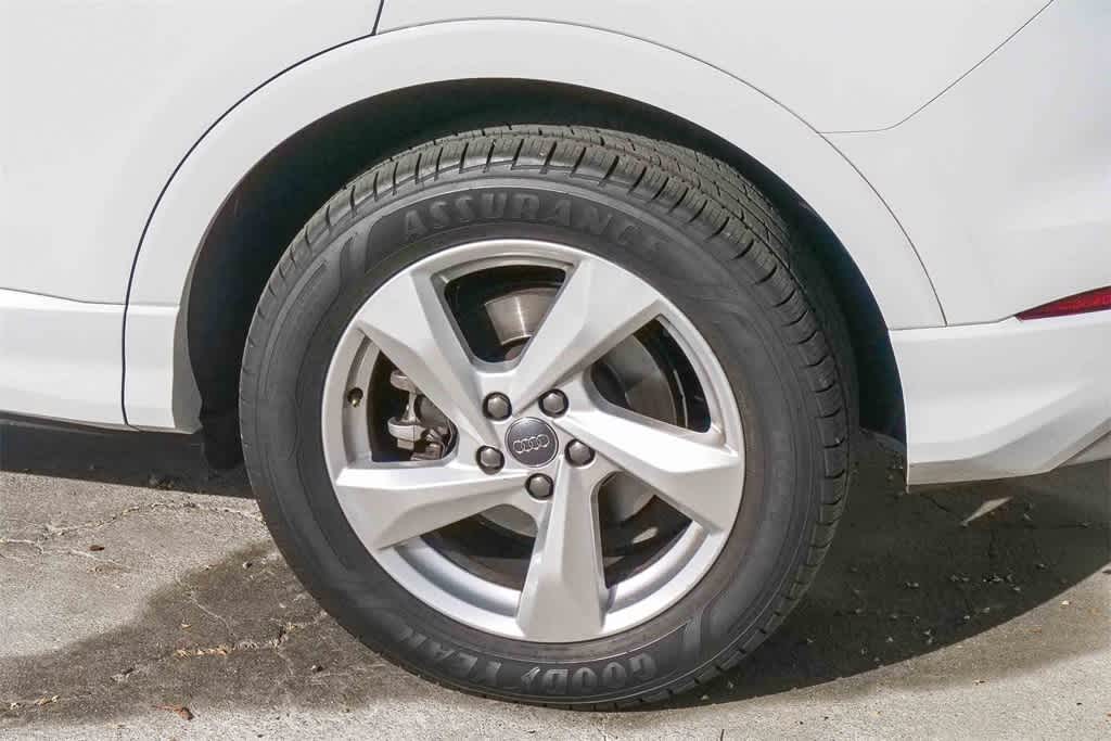 Thumbnail: 2020 Audi Q3 - 6