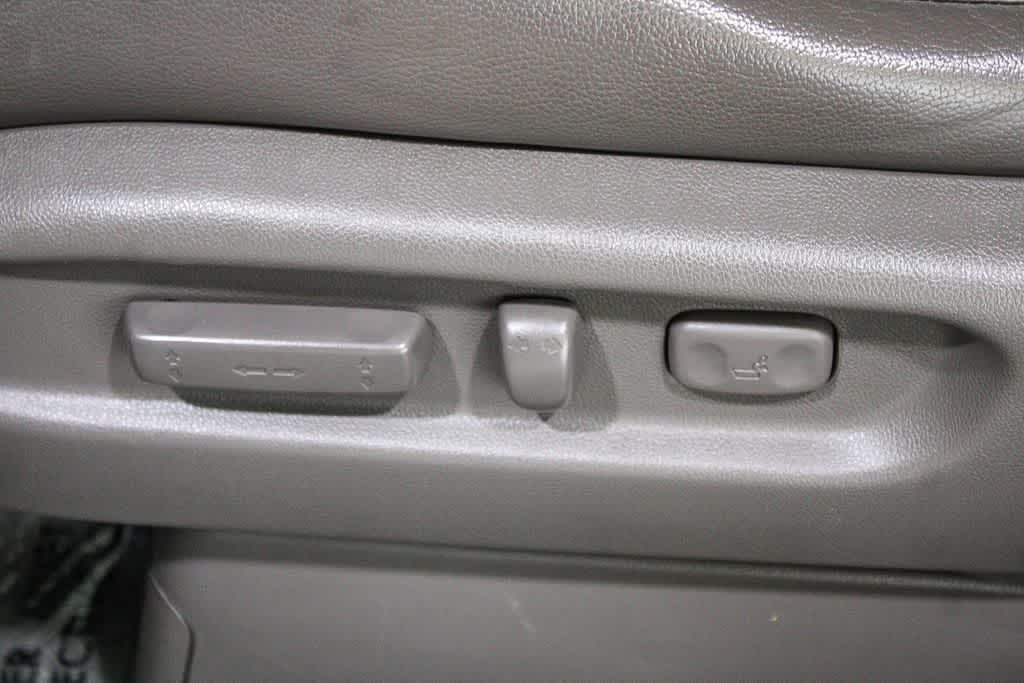 Thumbnail: 2014 Honda Odyssey - 21