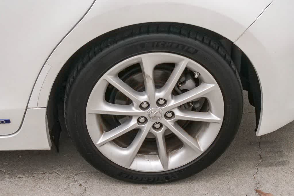 Thumbnail: 2013 Lexus CT - 6