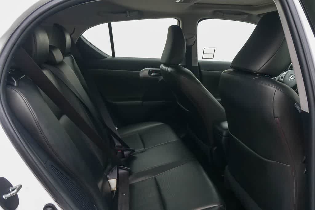 Thumbnail: 2013 Lexus CT - 15